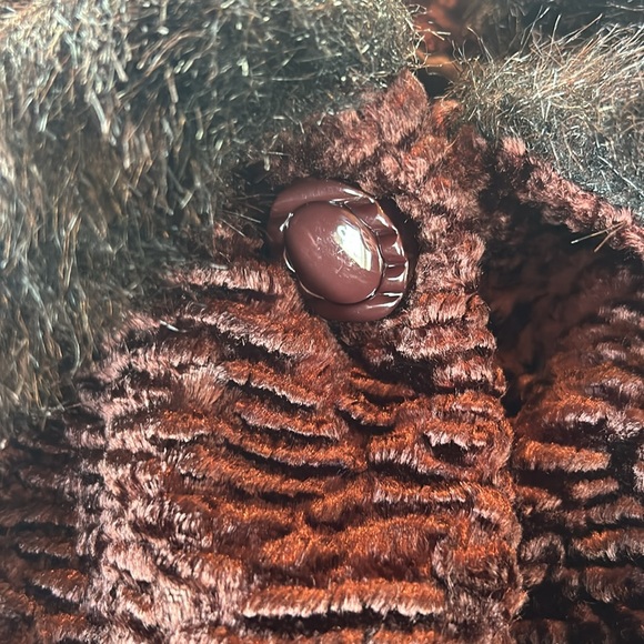 Faux Fur Short Brown Jacket by Larry Levine SZ XS - Picture 4 of 8